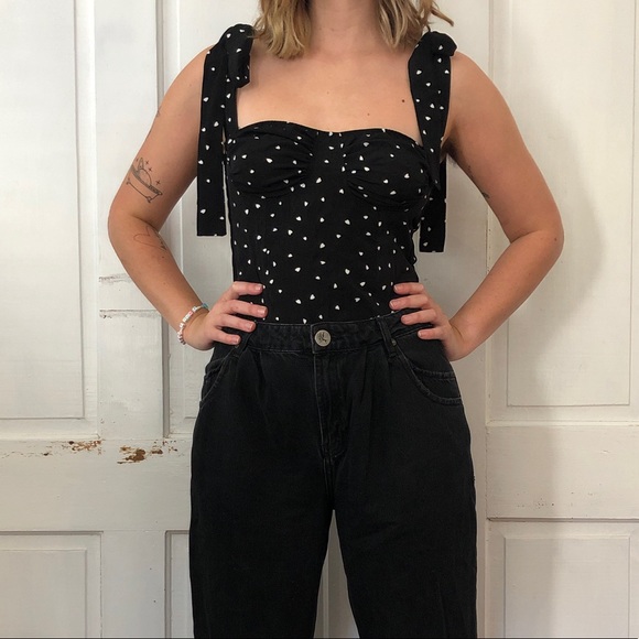 black tank with bodice and heart detail - Picture 1 of 4